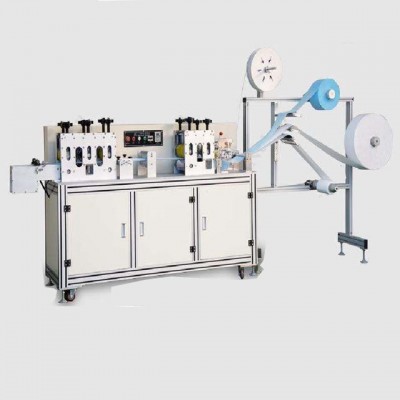 Automatic machine for making non-woven face protection